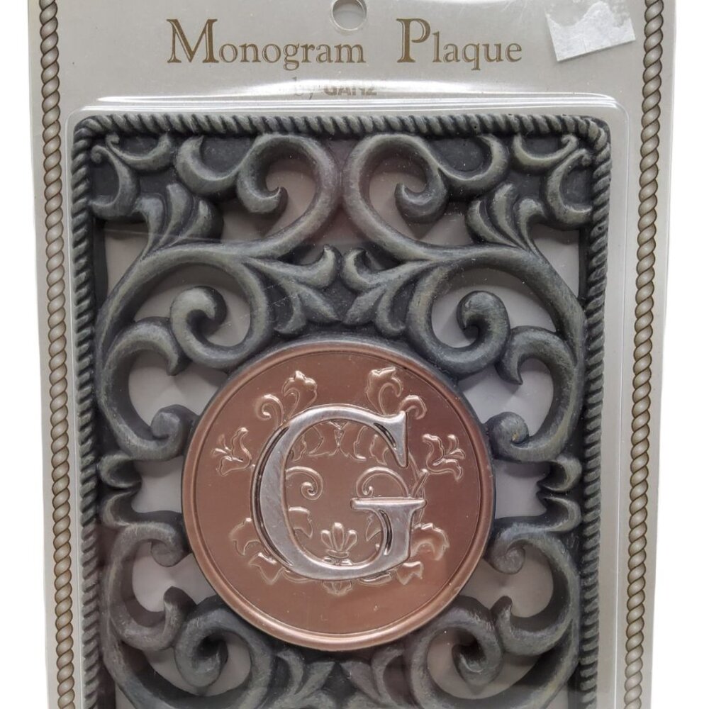 vintage 1990's ganz decorative heavy resin mongram letter. "G" new old stock